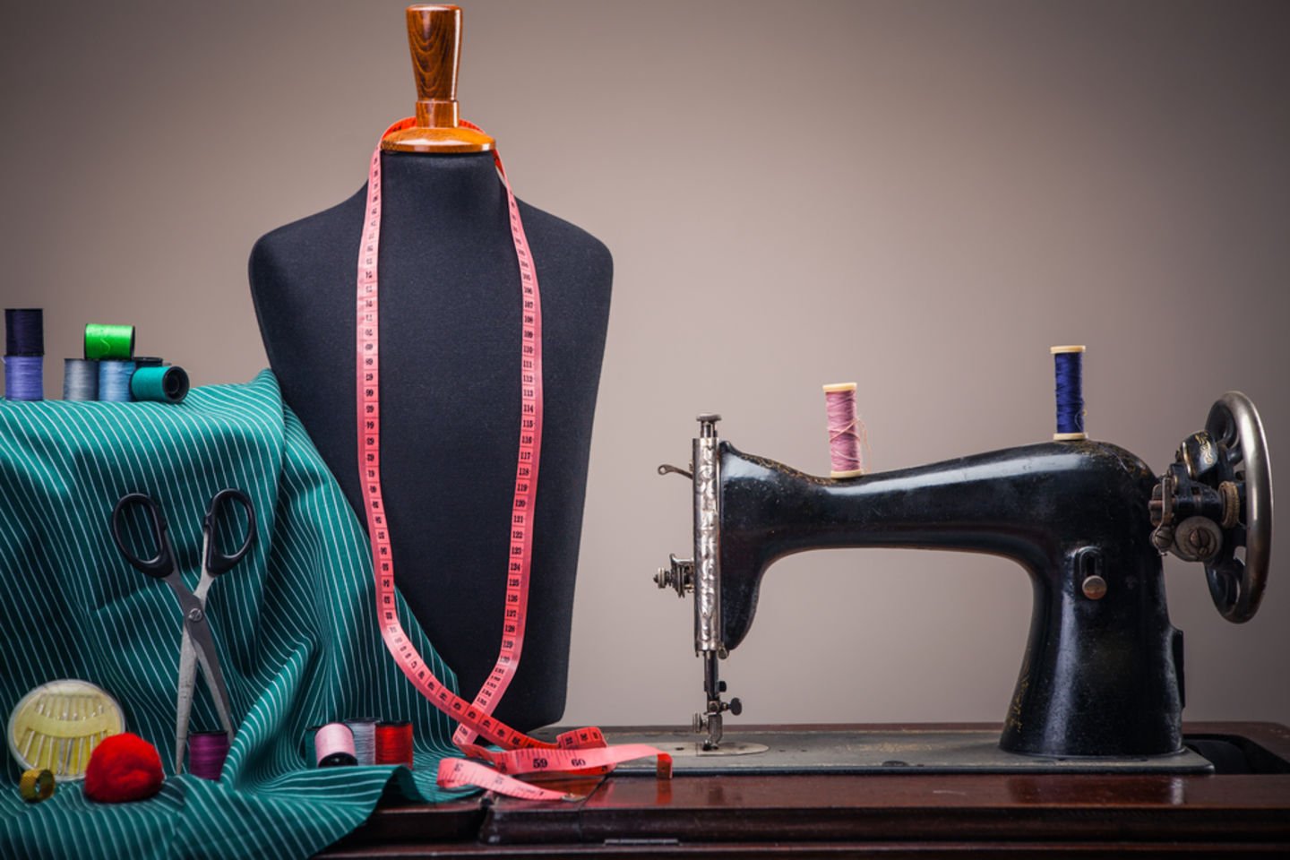 Швейные машинки для пошива одежды