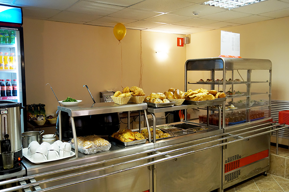 Серебряническая набережная, дом 29, бц «silver city». Столичный вкус столовая. Столовой 1 этаж. Столовая в больнице здание. Общественная столовая.